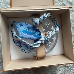 Authentic Louis Vuitton box Scott with scarf